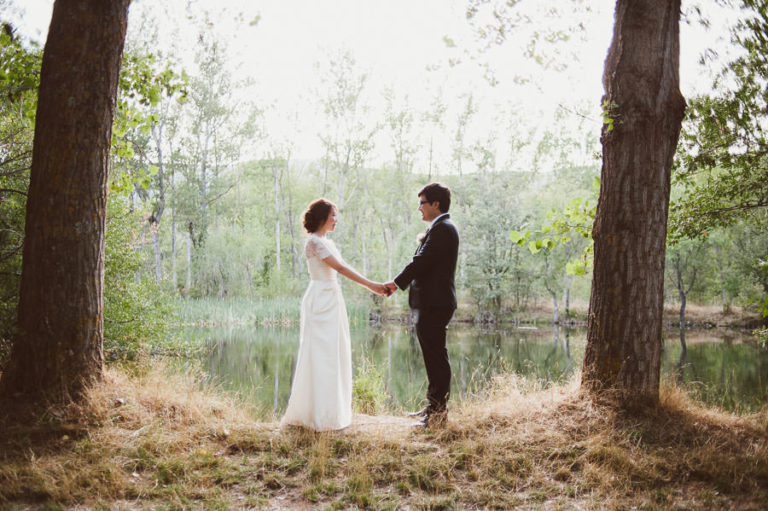 A TAIWANESE WEDDING BY A LAKE